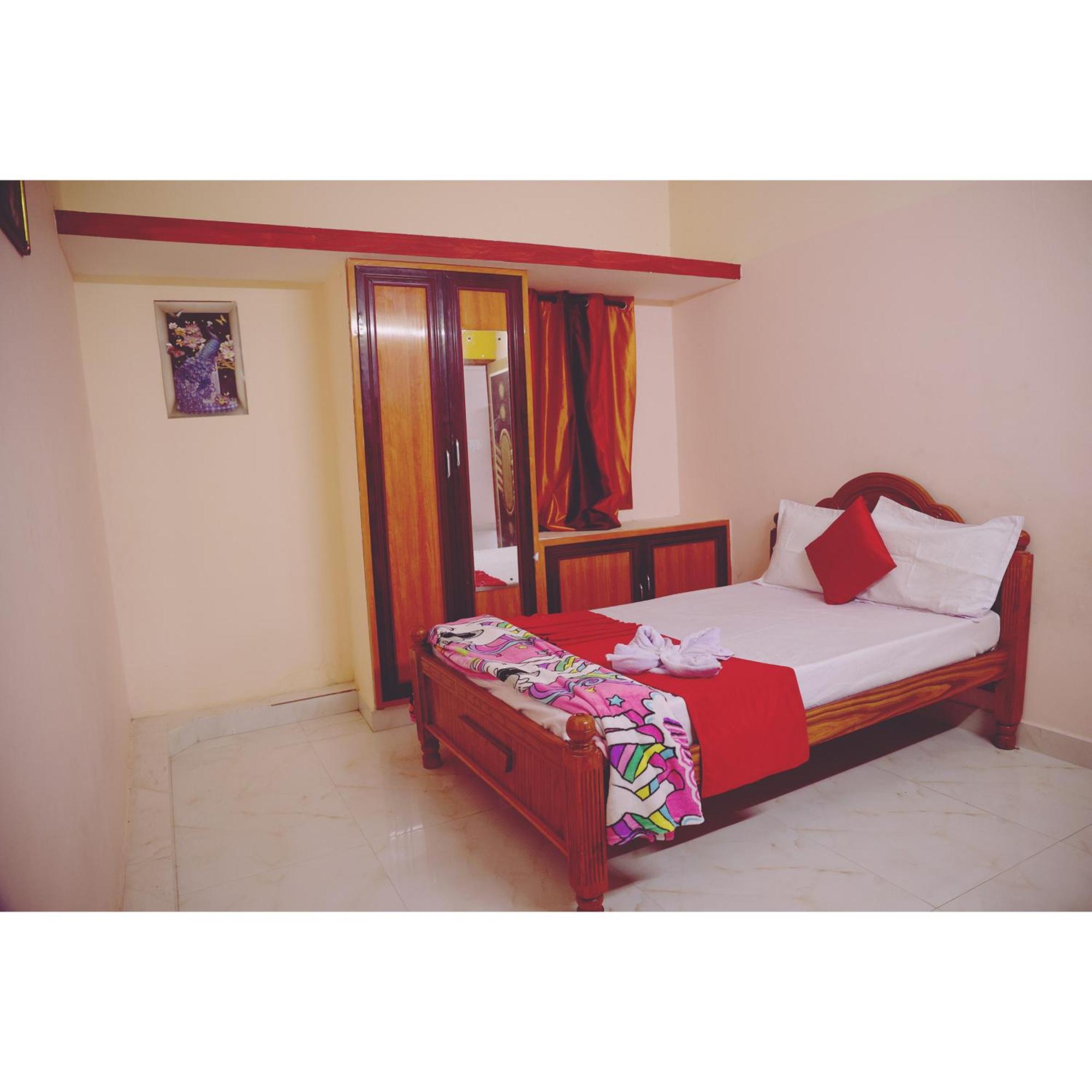 Garuda Grand Apartment Tirupati Bagian luar foto
