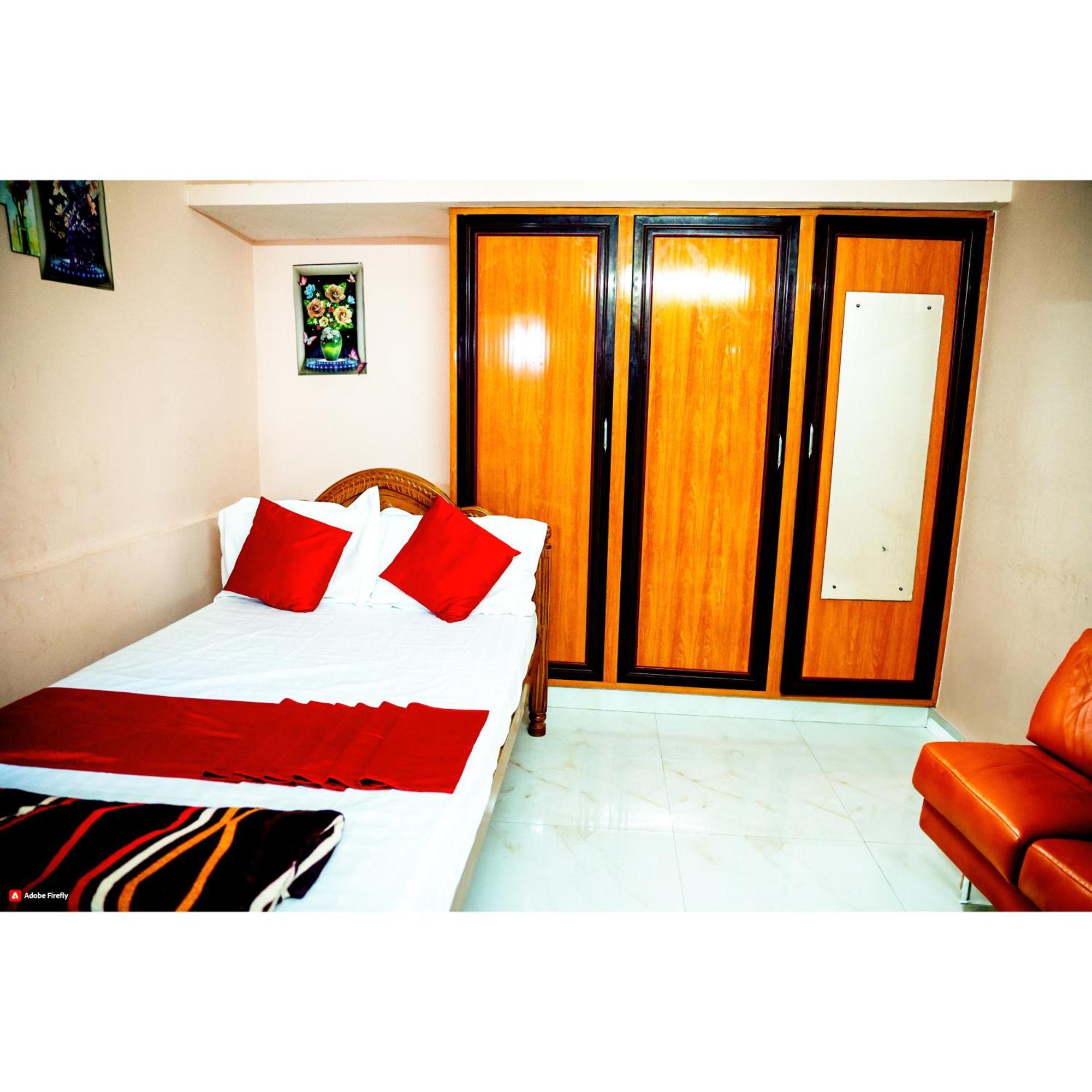 Garuda Grand Apartment Tirupati Bagian luar foto